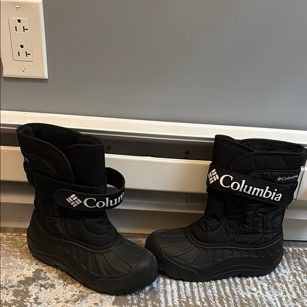 Columbia Kids Black Winter Boots